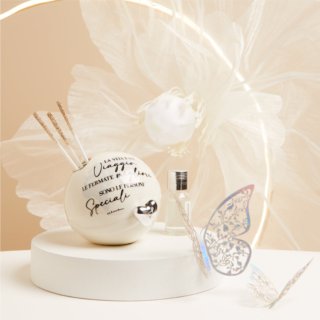 Bomboniera Claraluna Diffusore Mondo con Cuore Silver con frase tema Viaggi 25205